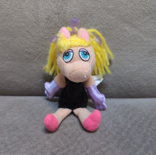 Starbucks miss piggy finger - starbucks,