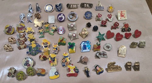 330 pin badge vintage - pin,