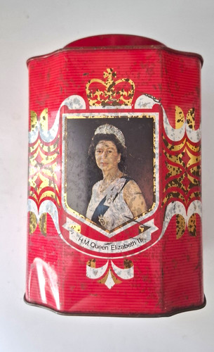 1977 queen elizabeth - ii, silver