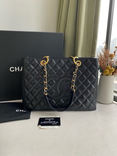 Authentic pre owned chanel gst - authentic, pre-owned