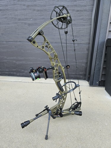 Hoyt ax2 wilderness lbs - ax2, 70