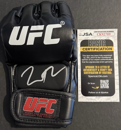 Max holloway signed - holloway,
