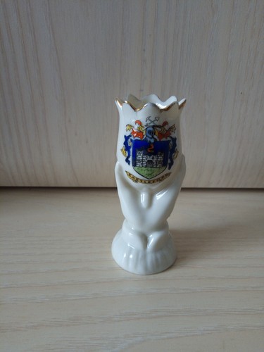 Crested china miniature - china, hand