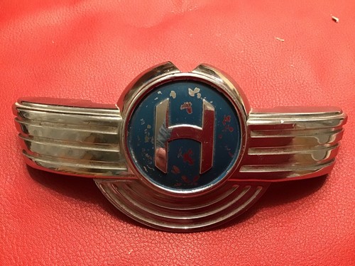 Hindustan ambassador car badge - hindustan,