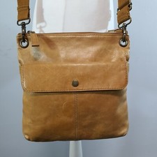 FATFACE Tan Leather Crossbody Bag Messenger Bag Shoulder Strap Pockets Logo