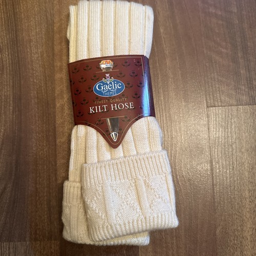 Finest quality merino - 90%,