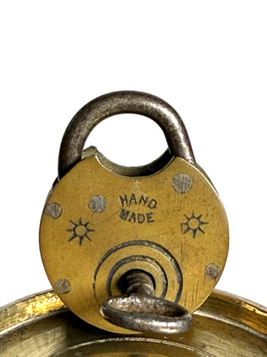 Antique vintage brass - /,