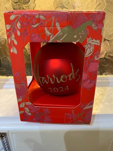 Harrods red 2024 - red,