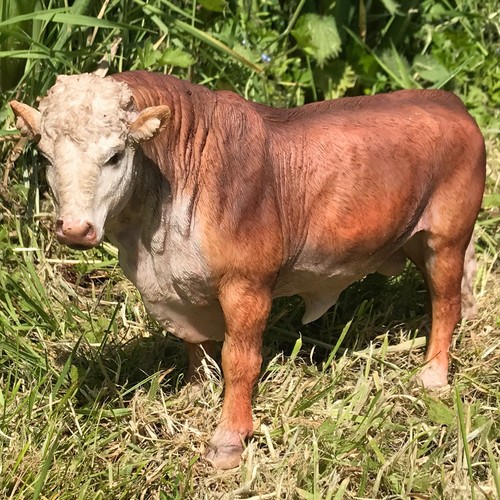 Bull figurine sculpture statue