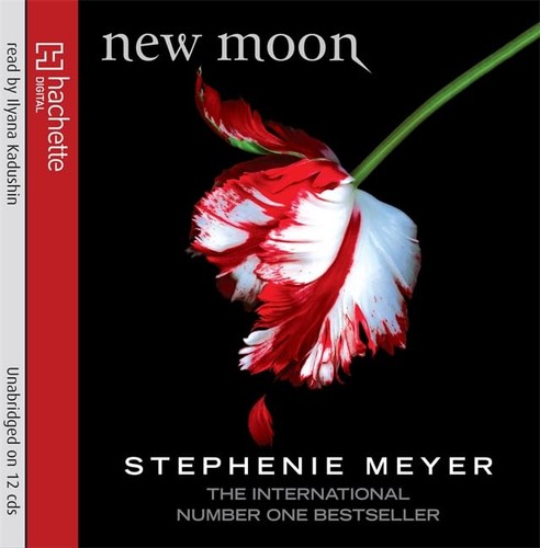 New moon by - (twilight, saga)