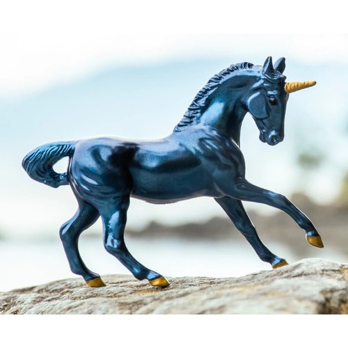 Breyer stablemates 6928 topaz - breyer,
