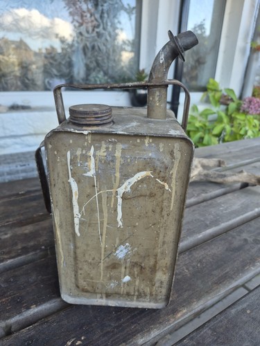 Vintage petrol can unbranded - petrol,