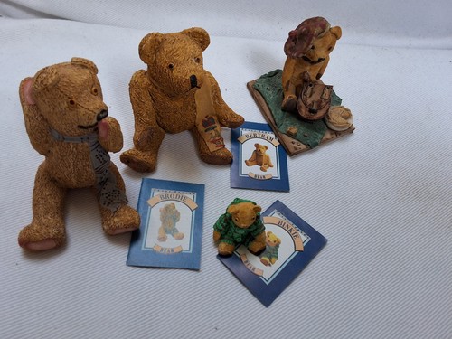 Vintage colour box bears - colour,