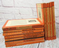 P G Wodehouse x 11 Vintage Penguin Paperbacks - Jeeves Psmith Blandings etc