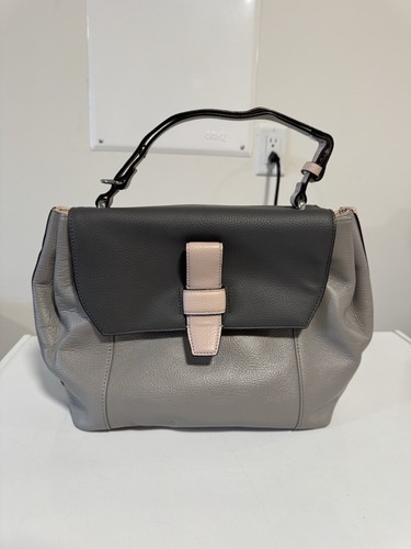 Ivanka trump handbag - trump,