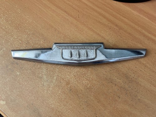 Original hillman bonnet badge - original,