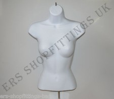 FEMALE MANNEQUIN FREESTANDING