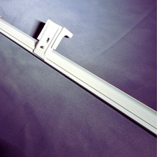 DISCRETE WHITE ALUMINIUM