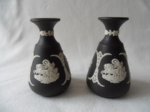 Wedgwood black jasperware - black,