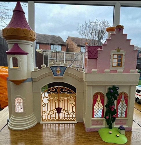 Playmobile castle with opening - castle,