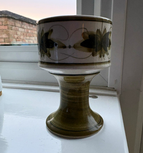 Jersey pottery pedestal - jersey,