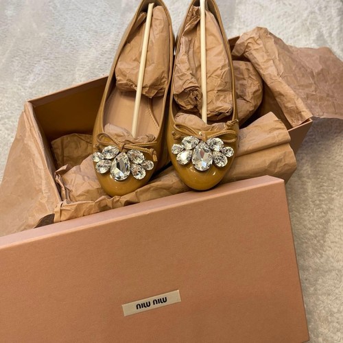 Miu beige patent - miu,