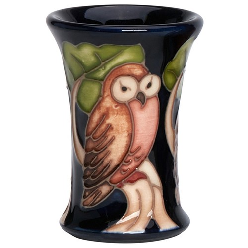 Moorcroft pottery the - -,
