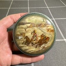 Awesome Fedoskino Russian