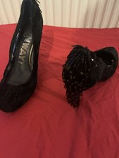 Runway Velvet Court Shoes-Size