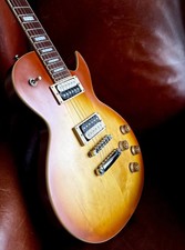 Cort CR300 Aged Vintage Burst