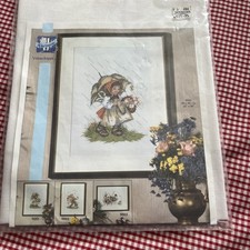 Vervaco 9001 Cross Stitch Kit Vintage Girl