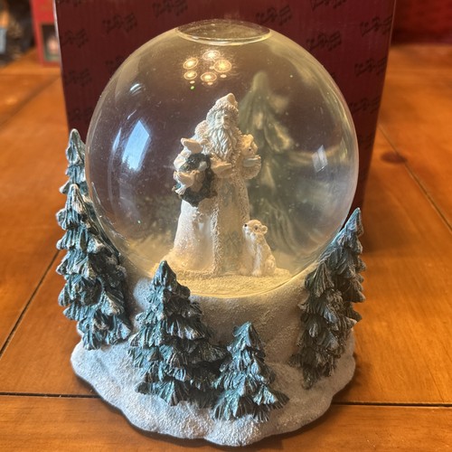 Snow kringle globe plays - snow,