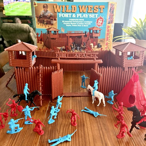 Vtg wild west fort - wild, playset