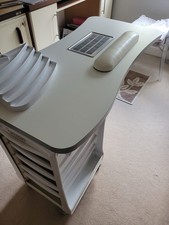 Nail Bar Station for Manicure Technicians