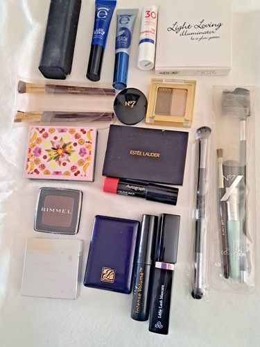 Bundle cosmetics brushes - bundle,