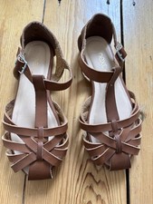 Girls Tan Leather Closed Toe