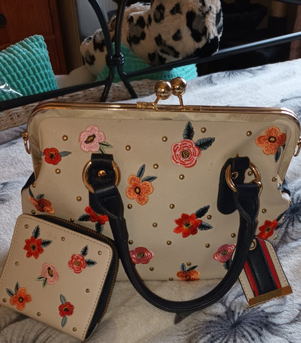 Accessorize floral embroidered - accessorize,
