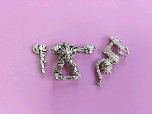 Warhammer 40k space marine - space,