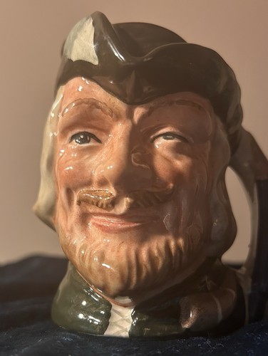 Royal doulton robin hood toby - robin,