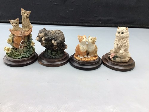 Country artists kittens - artists,