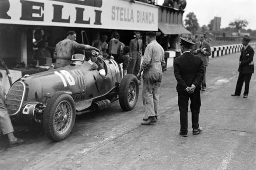 Tazio nuvolari alfa - romeo, 12c