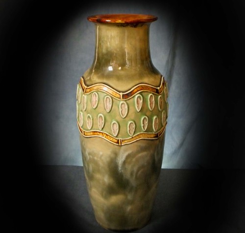 Lovely royal doulton - lovely, (lambeth)
