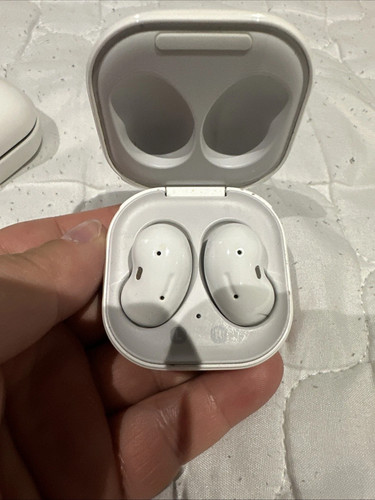 Samsung galaxy buds live - samsung,
