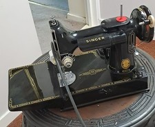 Vintage Singer Featherweight