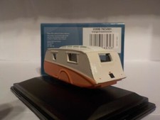 Model Caravan, Orange / Cream