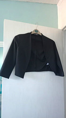 Quiz black cropped open front - black,