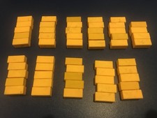 Britain's Farm Models 1980s small straw hay Bales - 1742 x54 