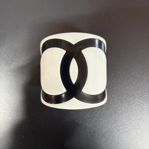Chanel white black plastic - chanel,