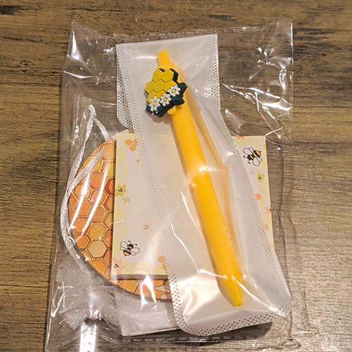 Bee novelty plastic ballpoint - bee,