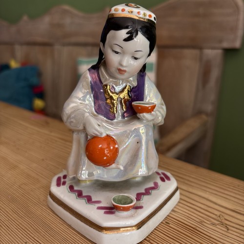 Vintage uzbek girl pouring - pouring, tea